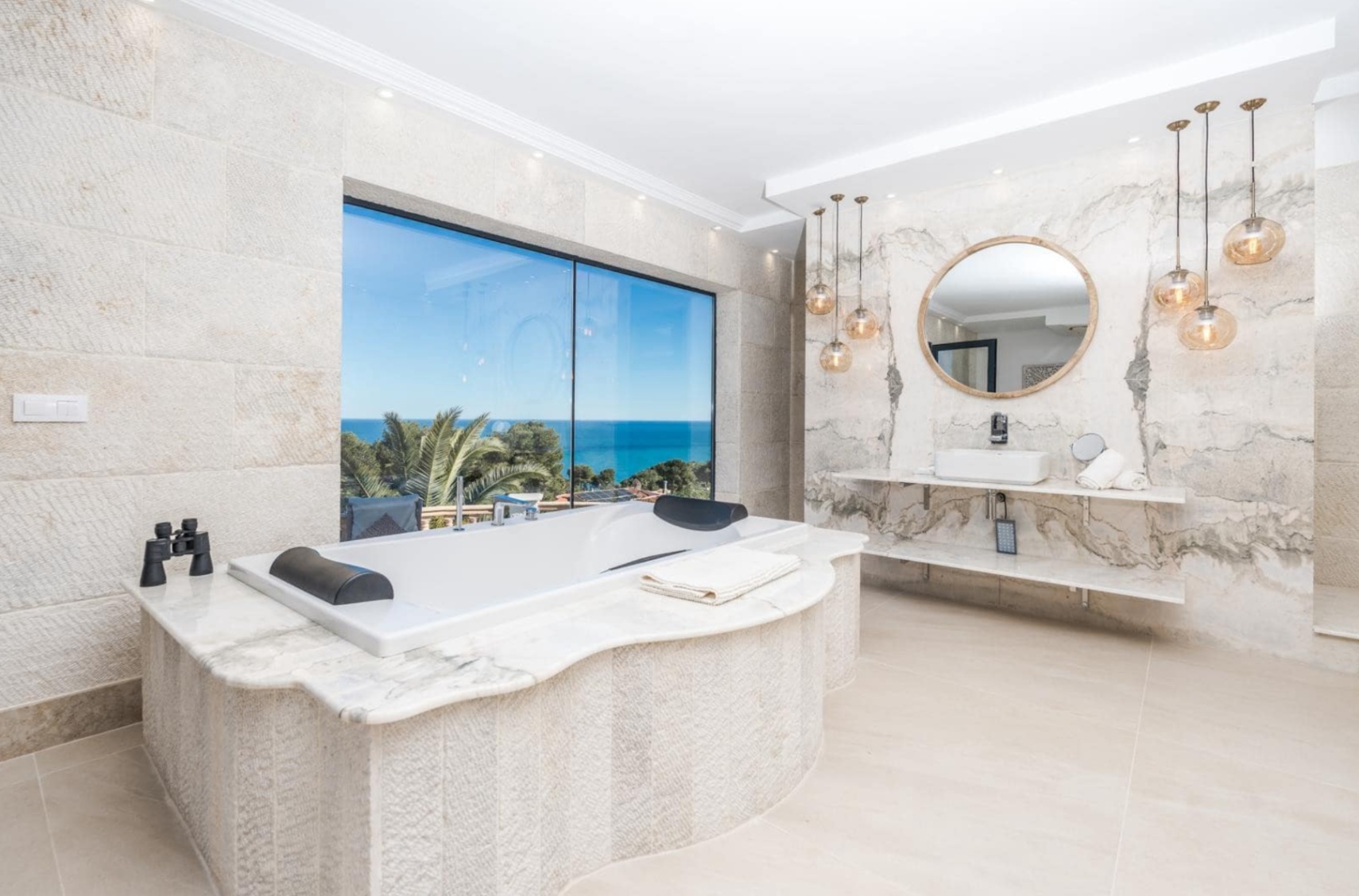Villa méditerranéenne rénovée avec vue sur la mer à Balcón al Mar Jávea