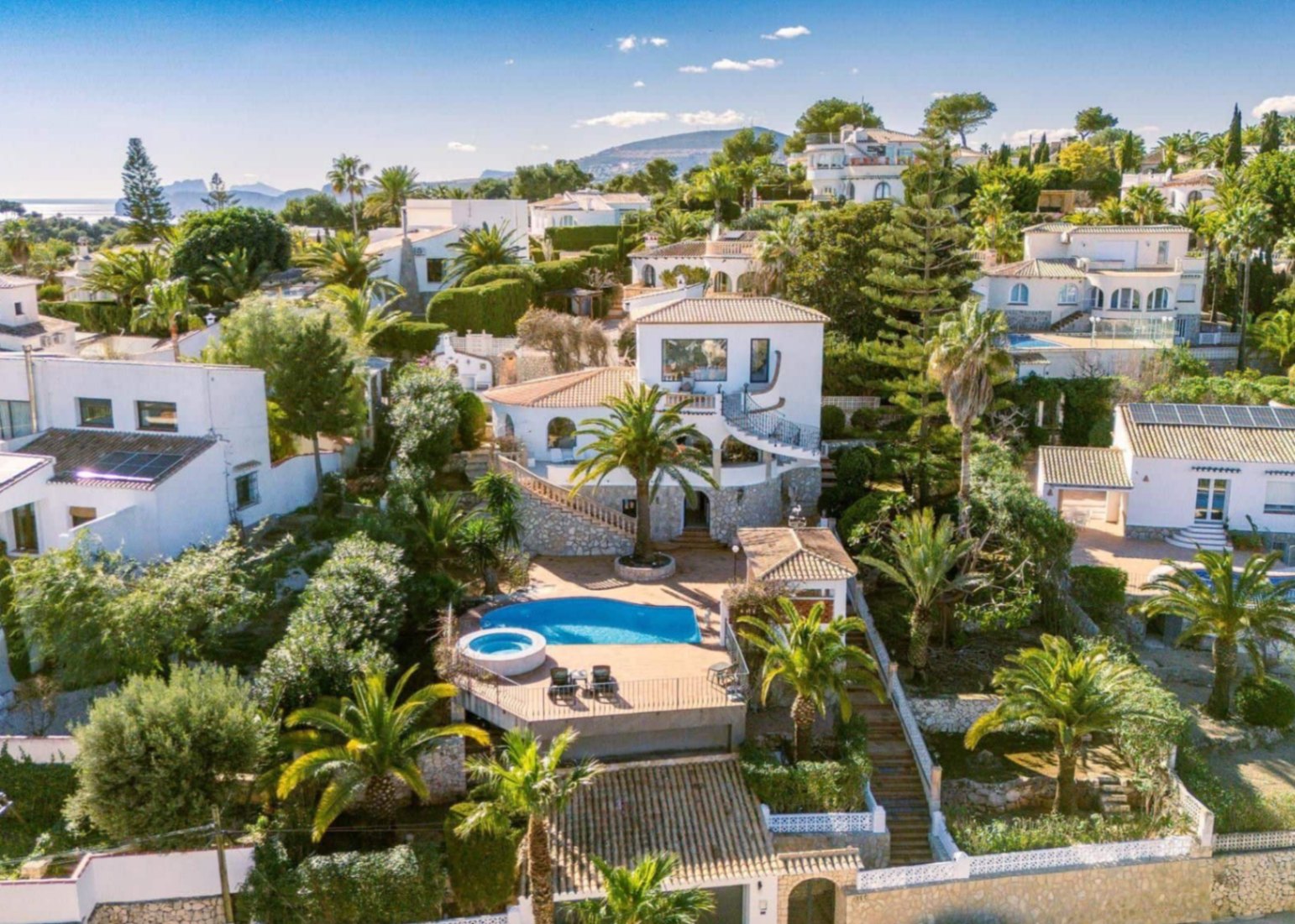 Villa méditerranéenne rénovée avec vue sur la mer à Balcón al Mar Jávea