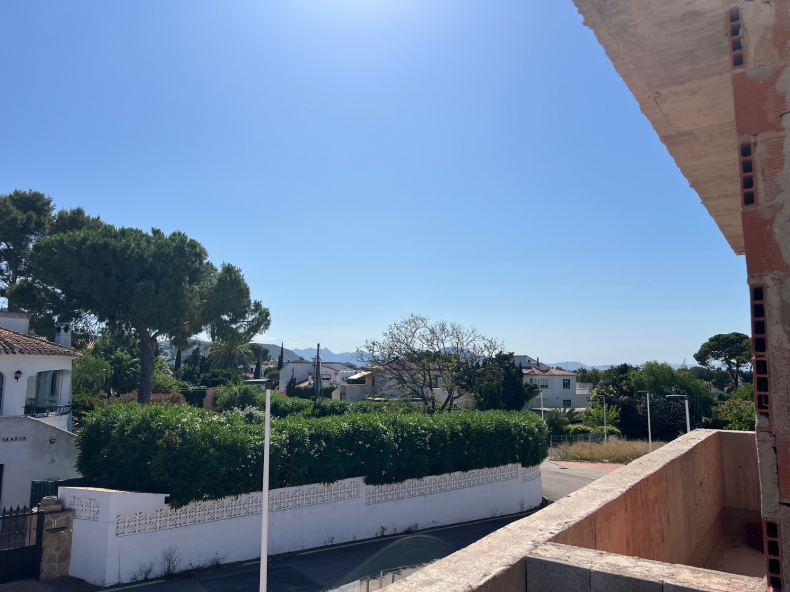 Villa de luxe contemporaine à vendre à Dénia – Design méditerranéen et piscine privée à Luxury Village Dénia