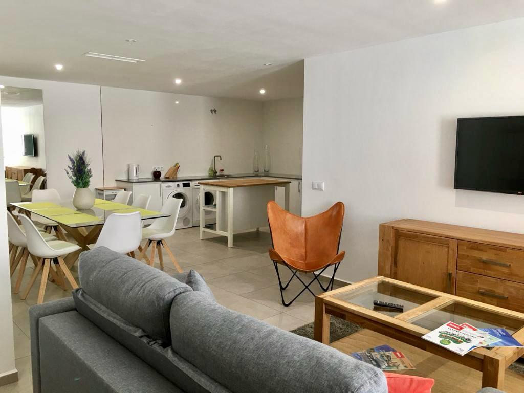 Villa Méditerranéenne Moderne avec Vues Panoramiques sur la Mer à La Sella