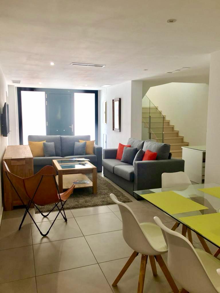 Villa Méditerranéenne Moderne avec Vues Panoramiques sur la Mer à La Sella
