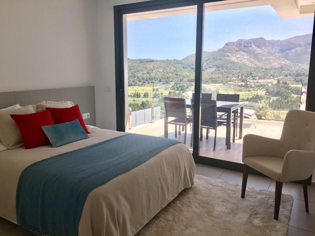 Villa Méditerranéenne Moderne avec Vues Panoramiques sur la Mer à La Sella