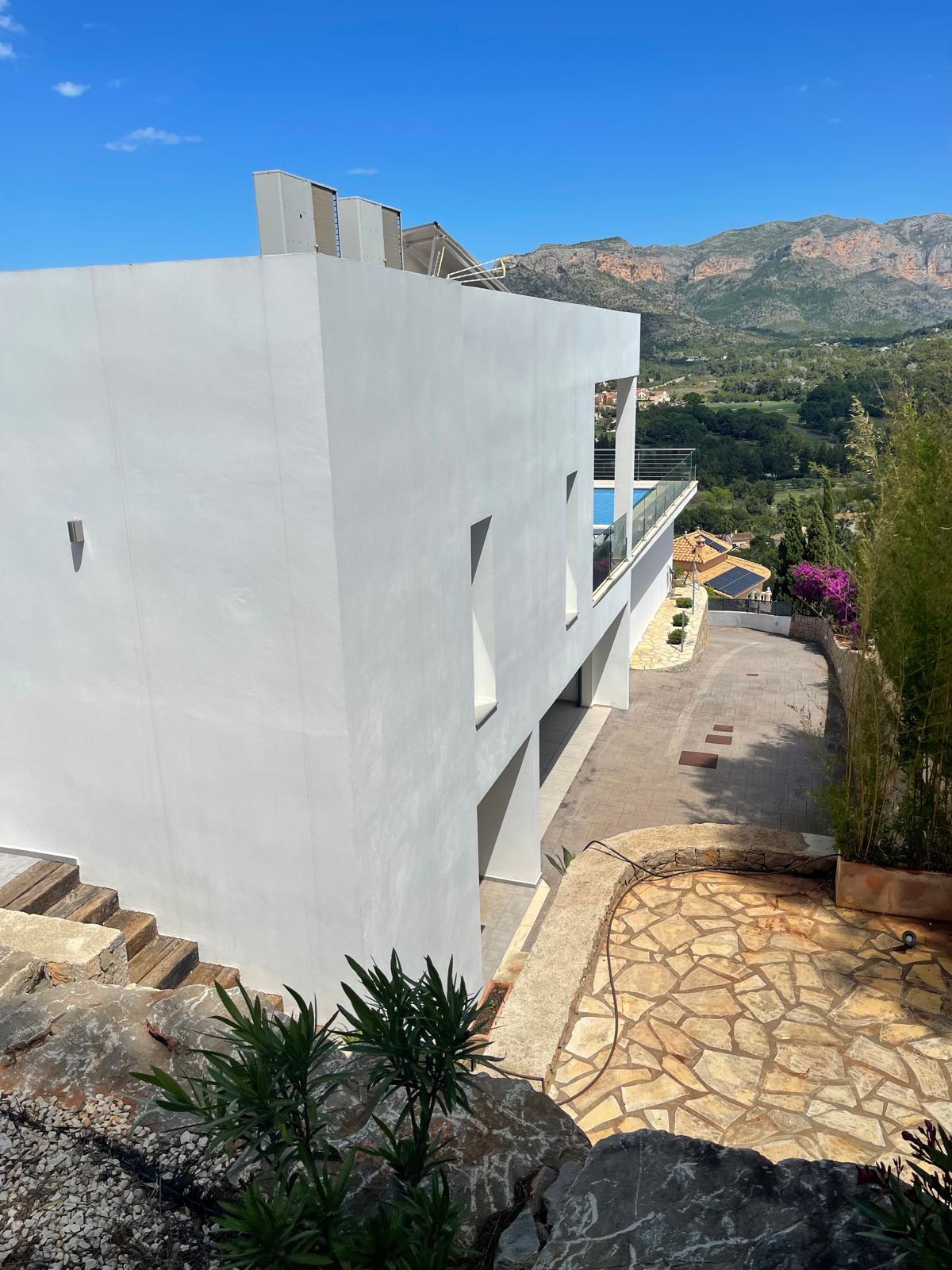 Villa Méditerranéenne Moderne avec Vues Panoramiques sur la Mer à La Sella