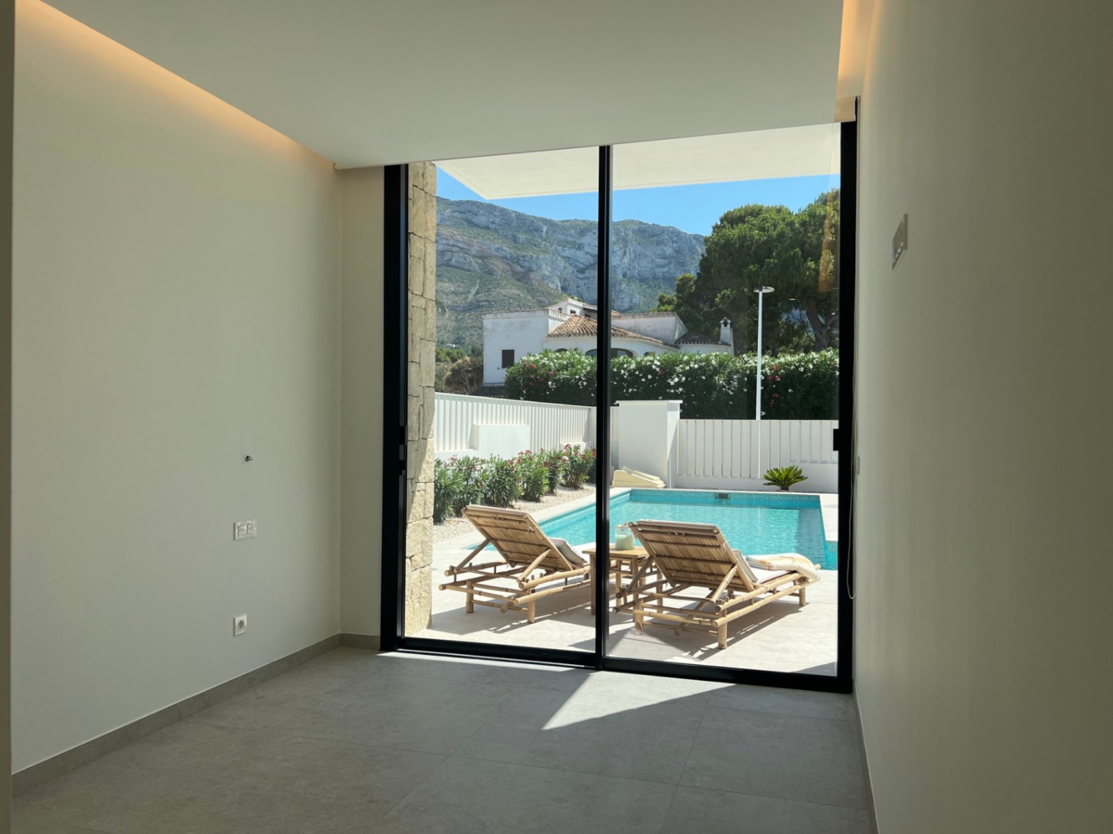 Luxuriöse zeitgenössische Villa in Dénia - Luxury Village Dénia