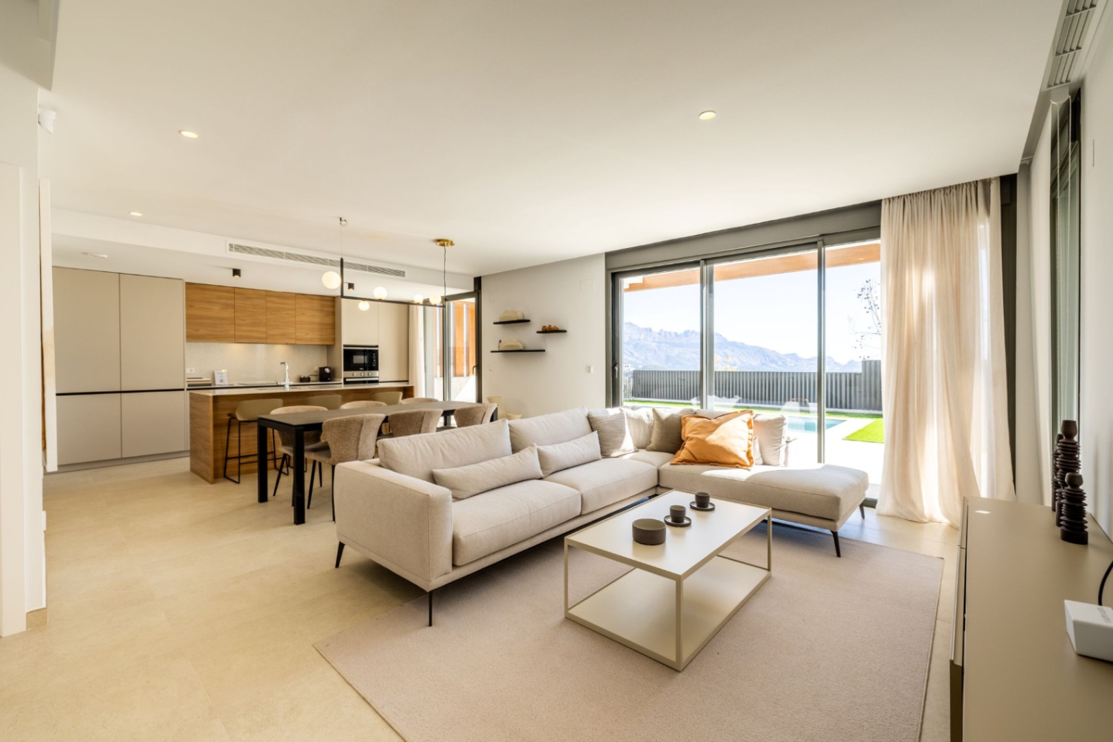 Chalet de 3 dormitorios de obra nueva en Polop