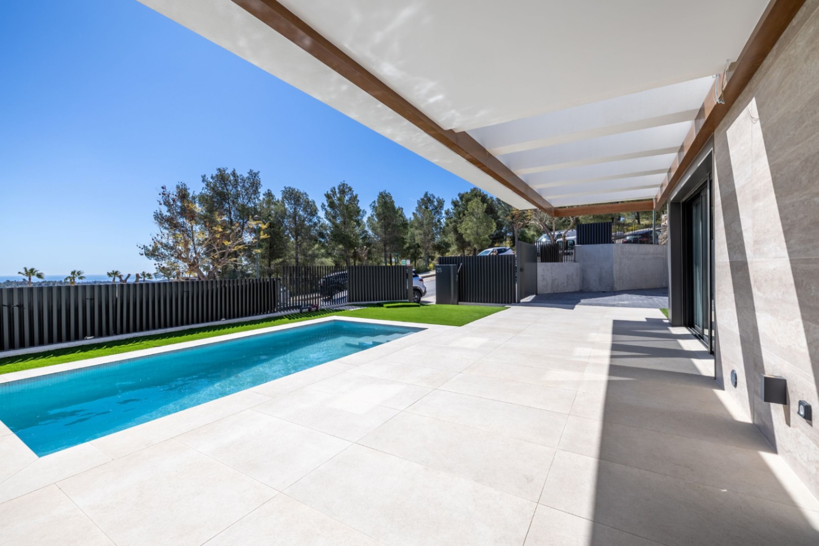 Chalet de 3 dormitorios de obra nueva en Polop