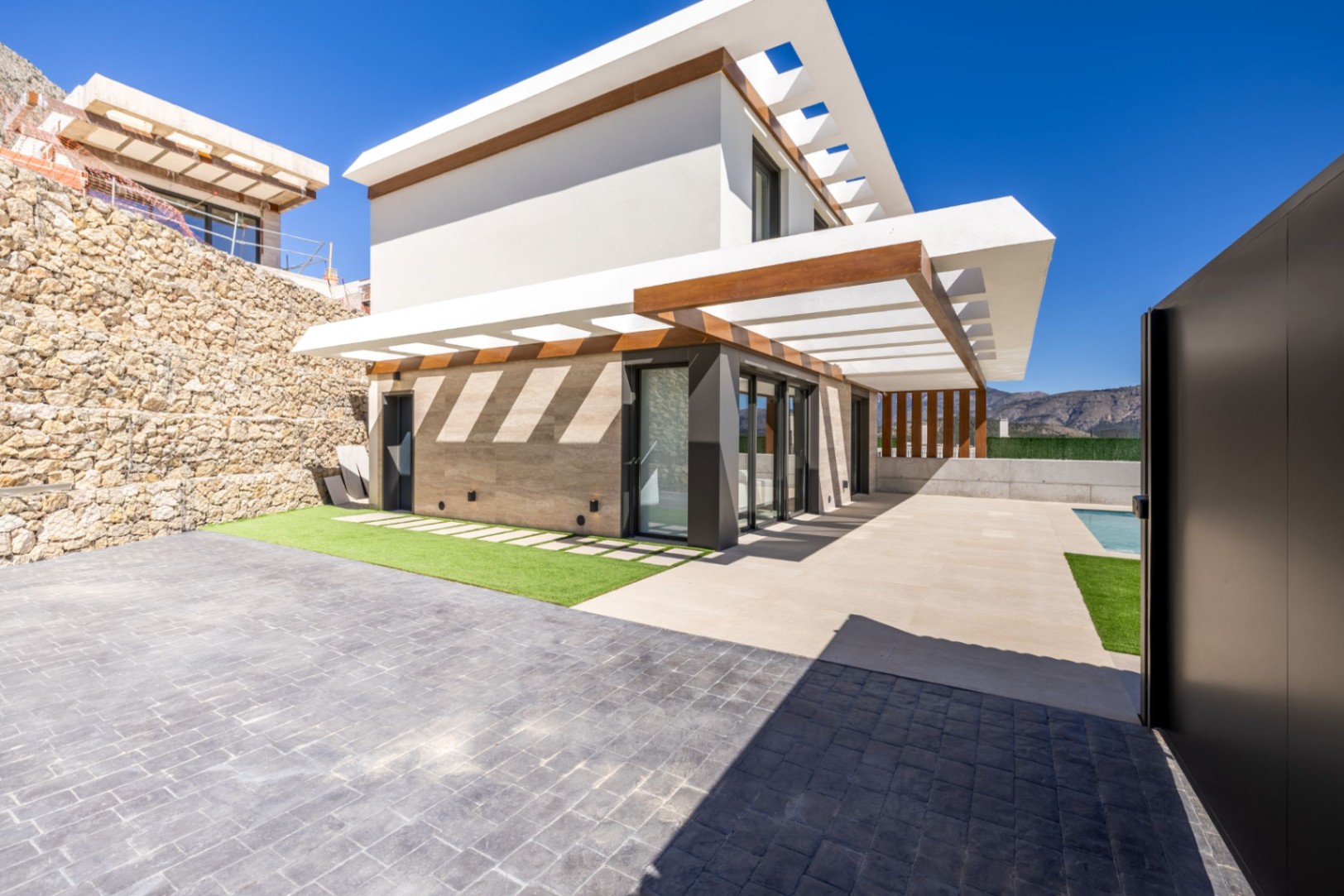 Chalet de 3 dormitorios de obra nueva en Polop