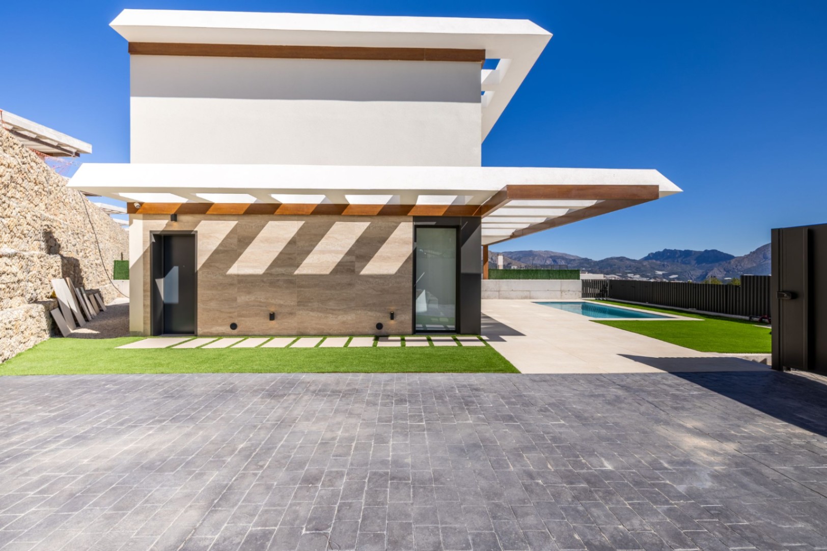 Chalet de 3 dormitorios de obra nueva en Polop