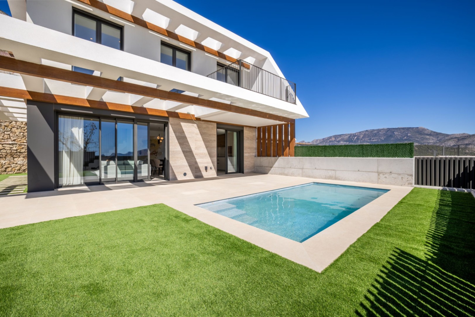 Chalet de 3 dormitorios de obra nueva en Polop
