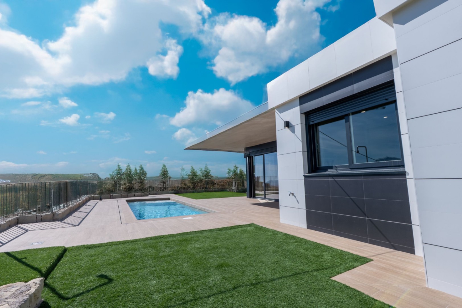 Villa moderne avec vue panoramique sur la mer à Polop