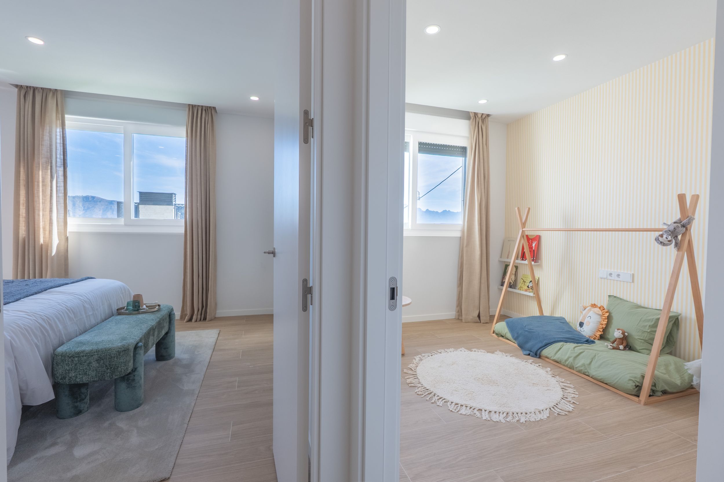 Villa moderne avec vue panoramique sur la mer à Polop