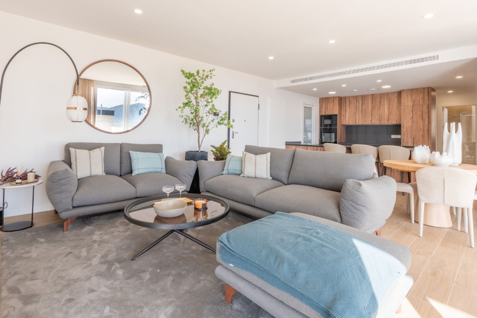 Villa moderne avec vue panoramique sur la mer à Polop