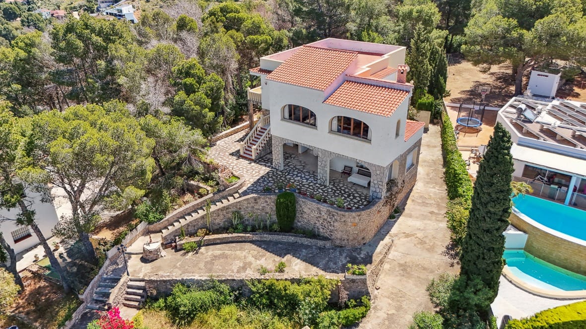 Villa zum Verkauf in der Gegend von Las Rotas in Dénia