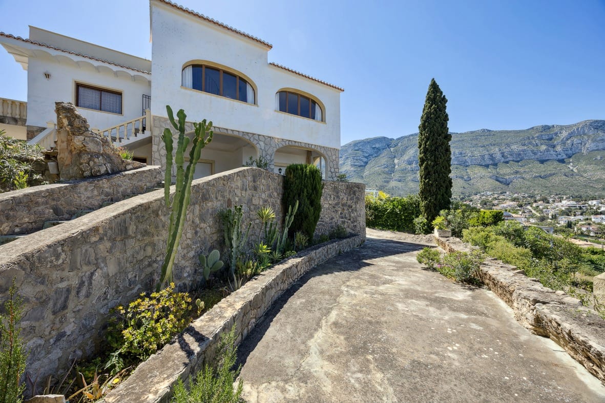 Villa zum Verkauf in der Gegend von Las Rotas in Dénia