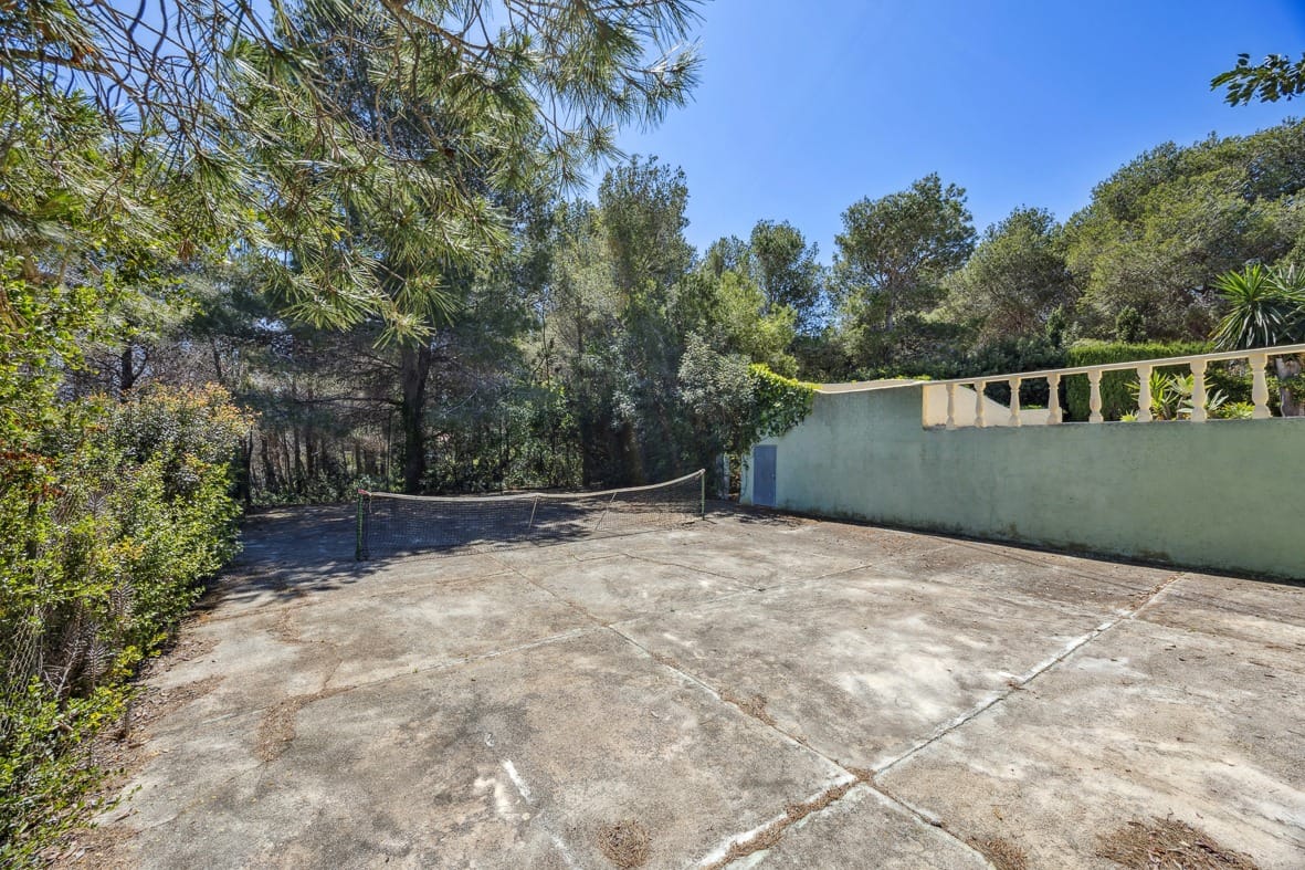 Villa zum Verkauf in der Gegend von Las Rotas in Dénia