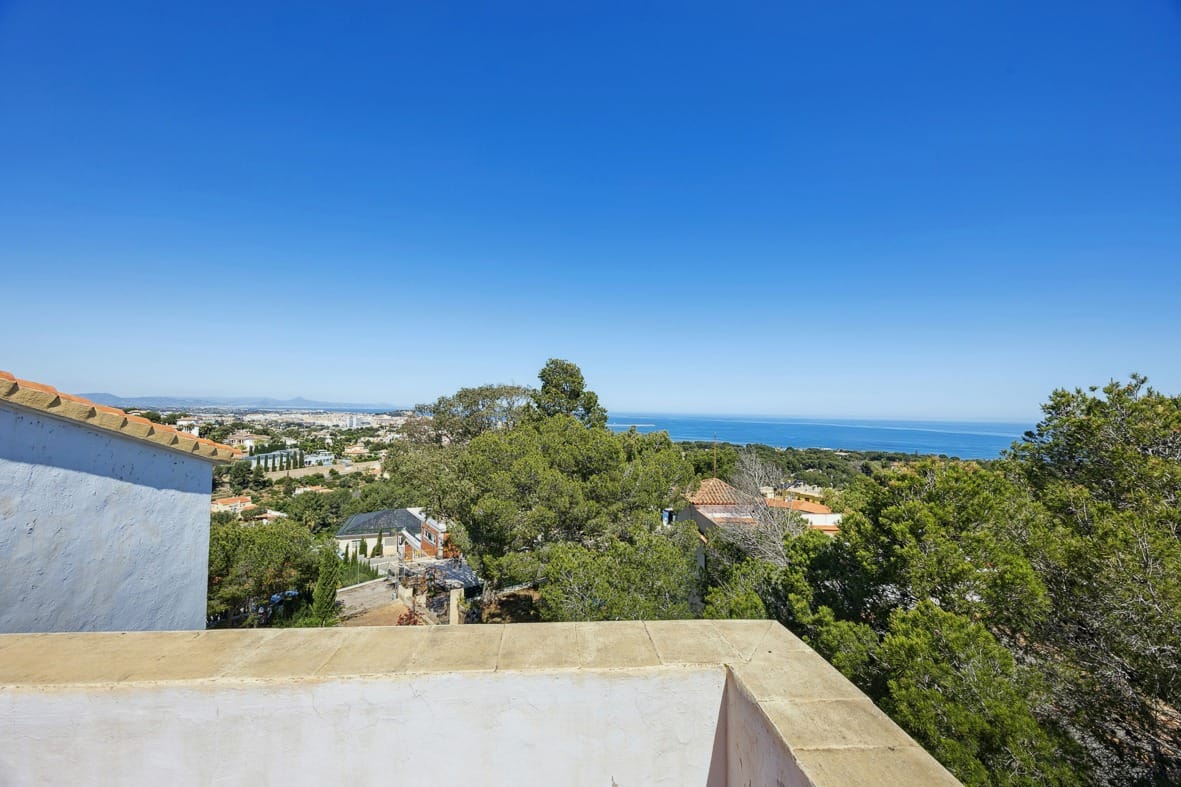 Villa zum Verkauf in der Gegend von Las Rotas in Dénia