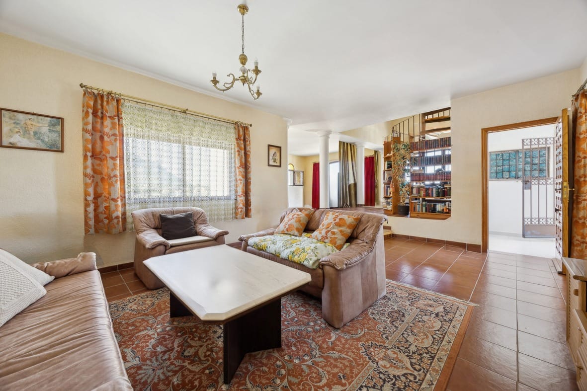 Villa zum Verkauf in der Gegend von Las Rotas in Dénia