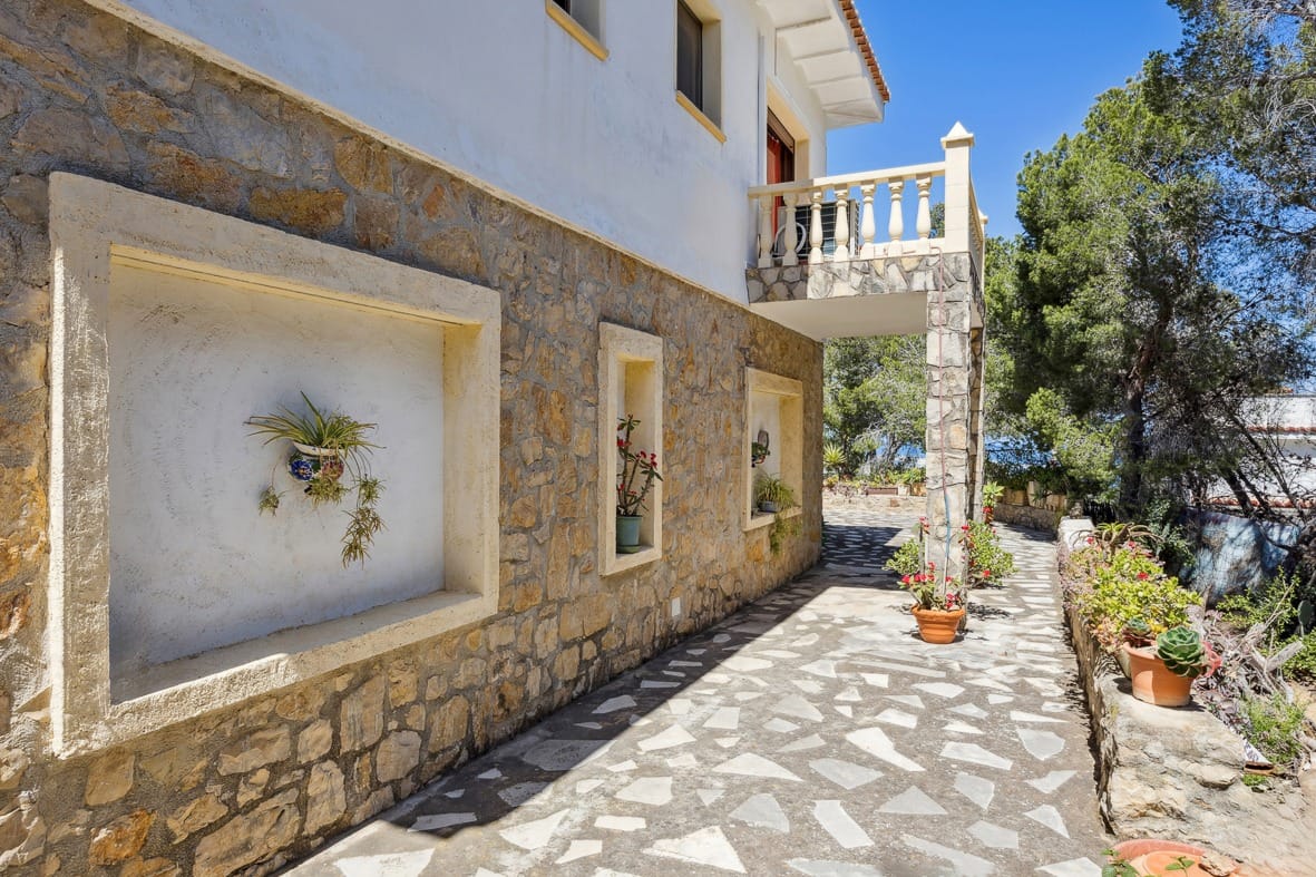 Villa zum Verkauf in der Gegend von Las Rotas in Dénia