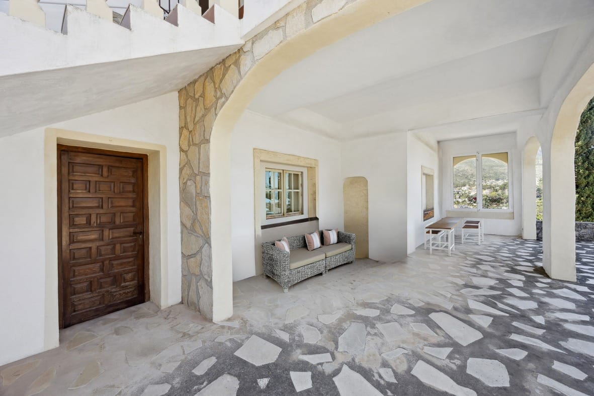 Villa zum Verkauf in der Gegend von Las Rotas in Dénia