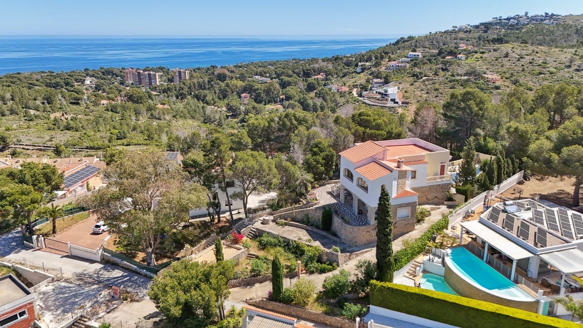 Villa zum Verkauf in der Gegend von Las Rotas in Dénia