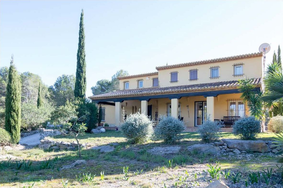 CBHN1328 - Finca à Dénia avec grande parcelle, piscine et maison d'invités.