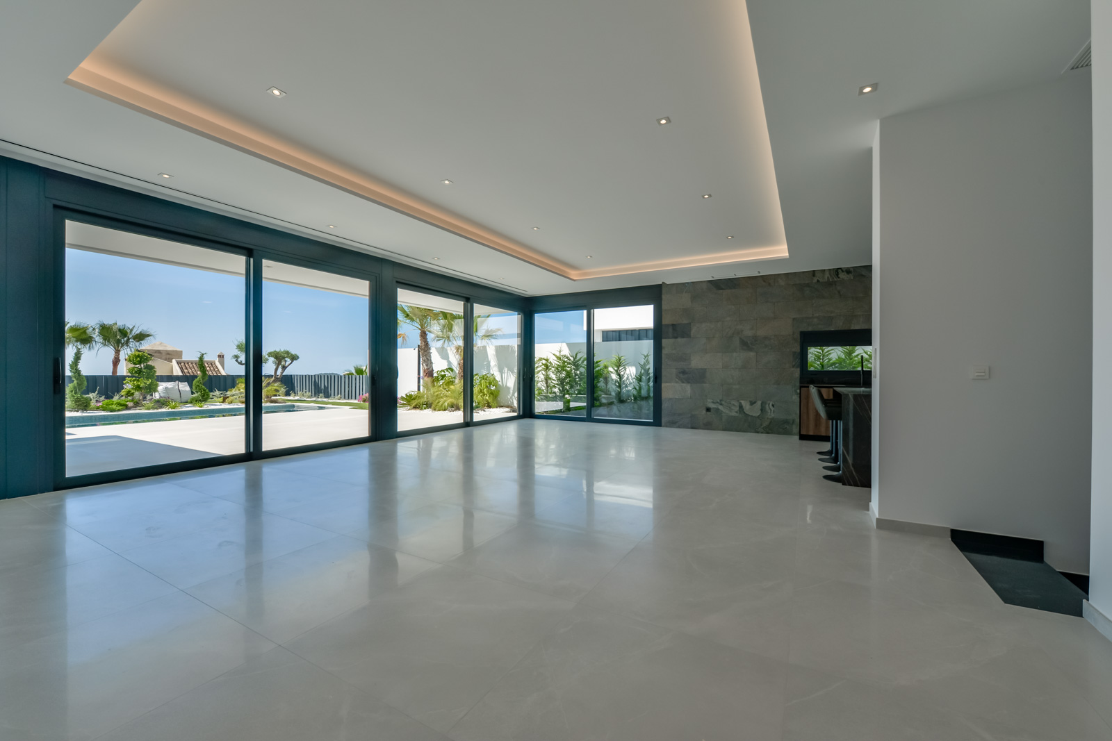 Prachtige moderne villa met uitzicht op zee in Benidorm