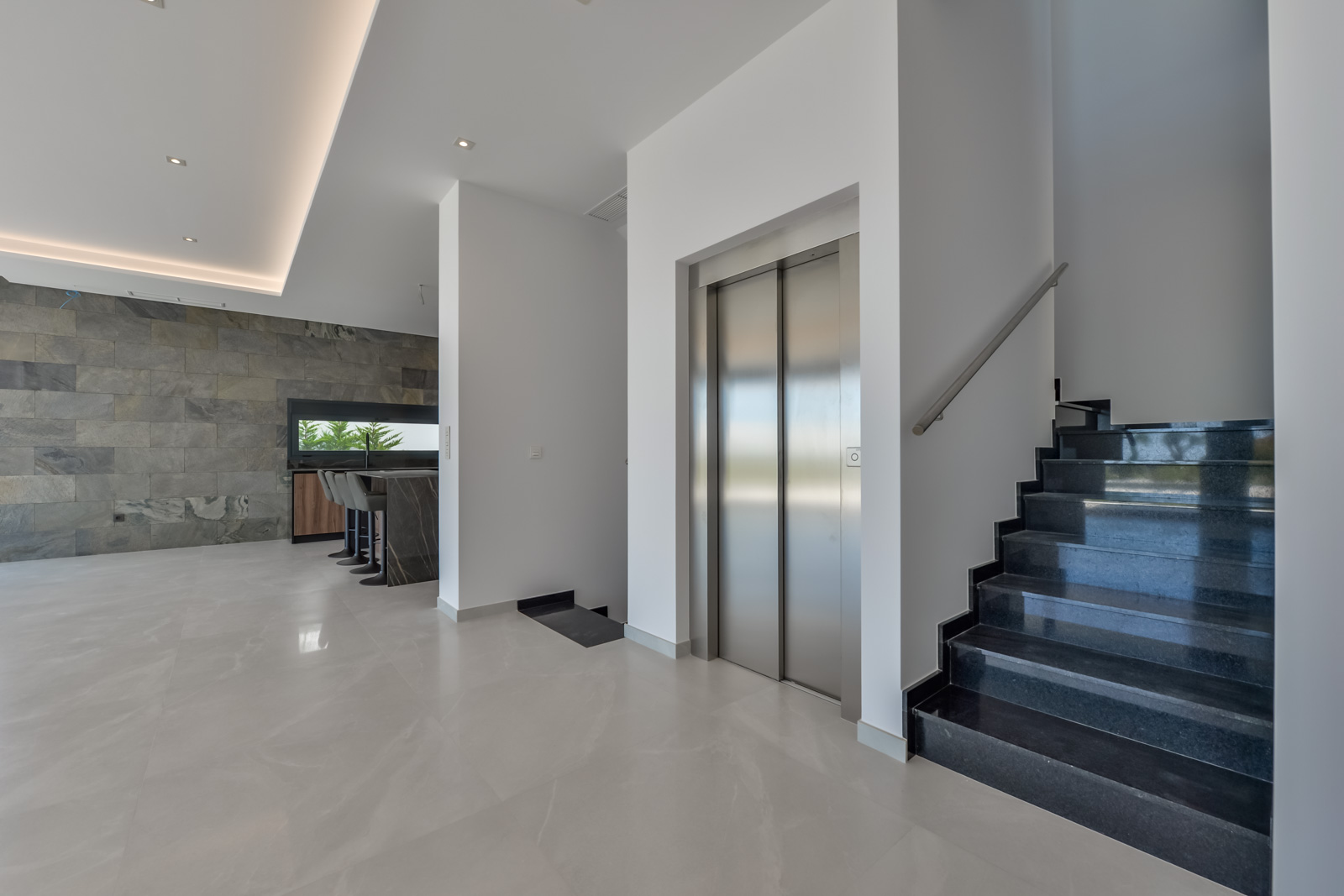 Prachtige moderne villa met uitzicht op zee in Benidorm