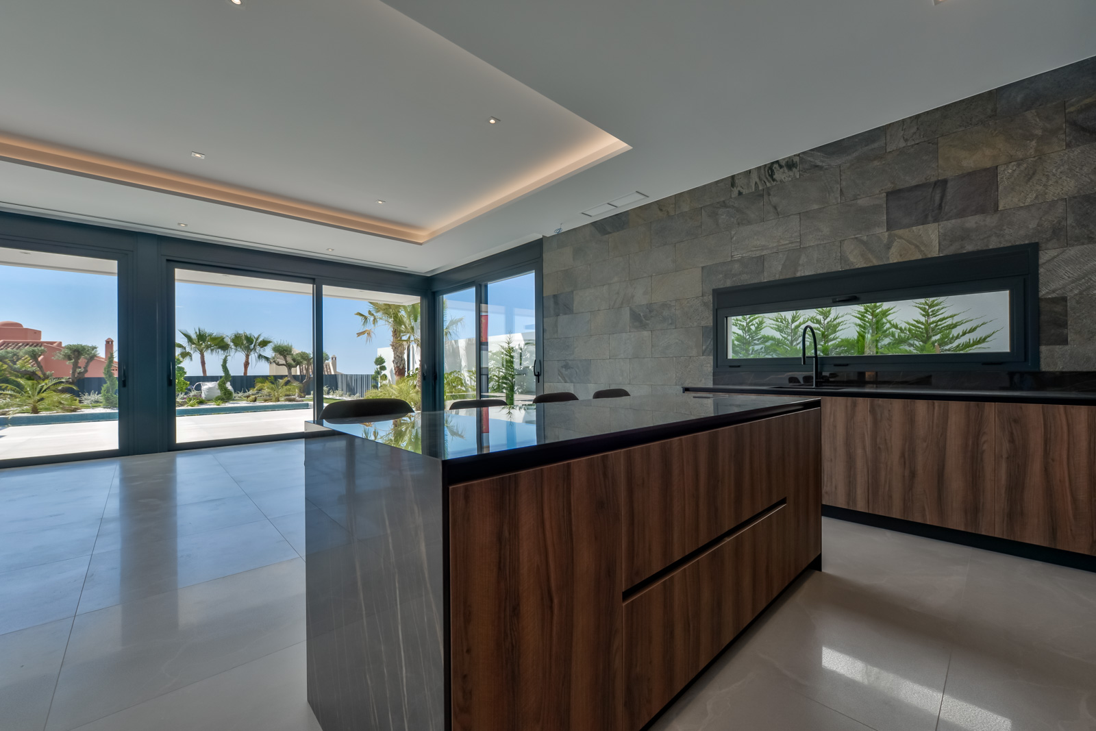 Prachtige moderne villa met uitzicht op zee in Benidorm