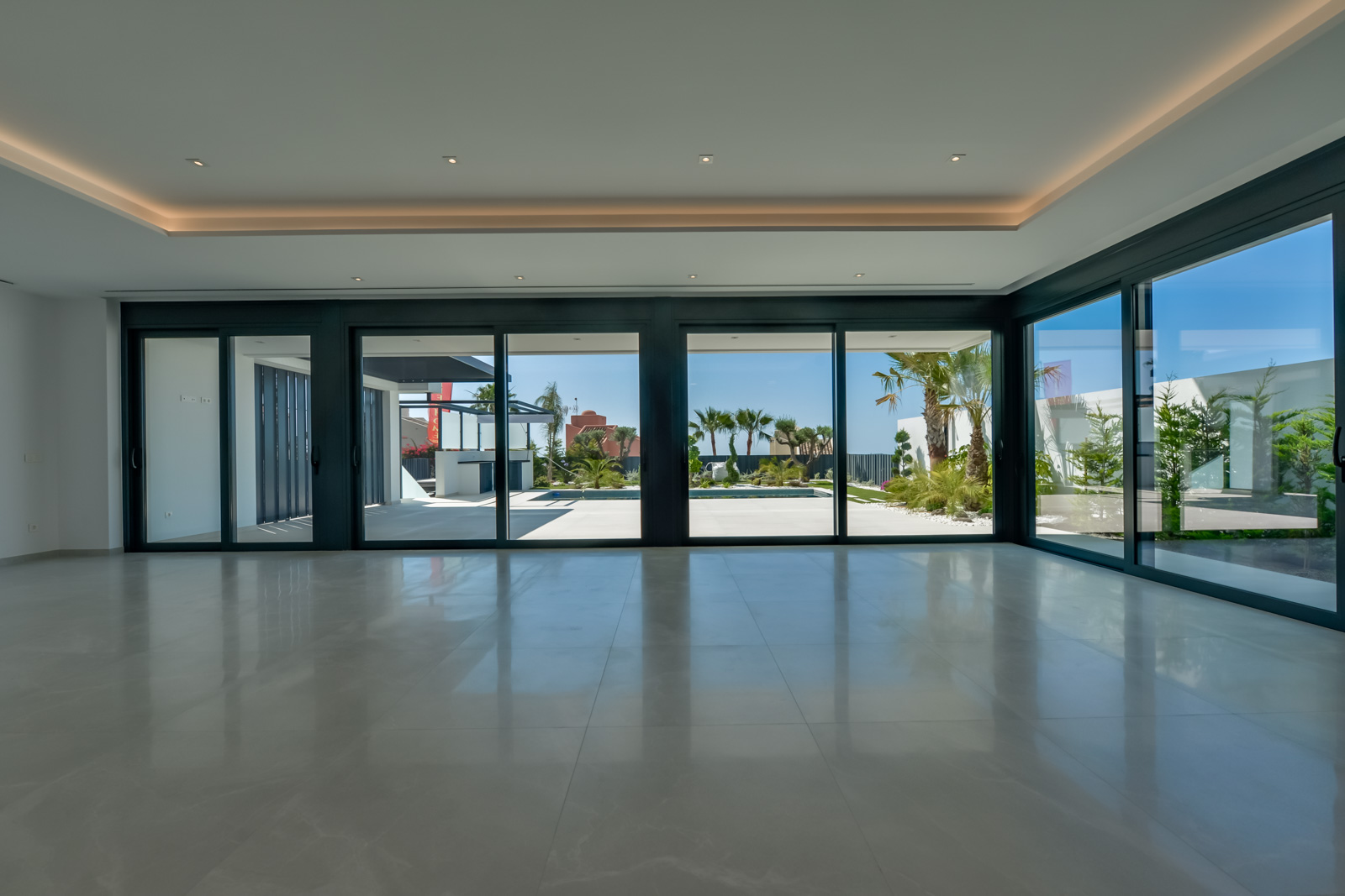 Prachtige moderne villa met uitzicht op zee in Benidorm