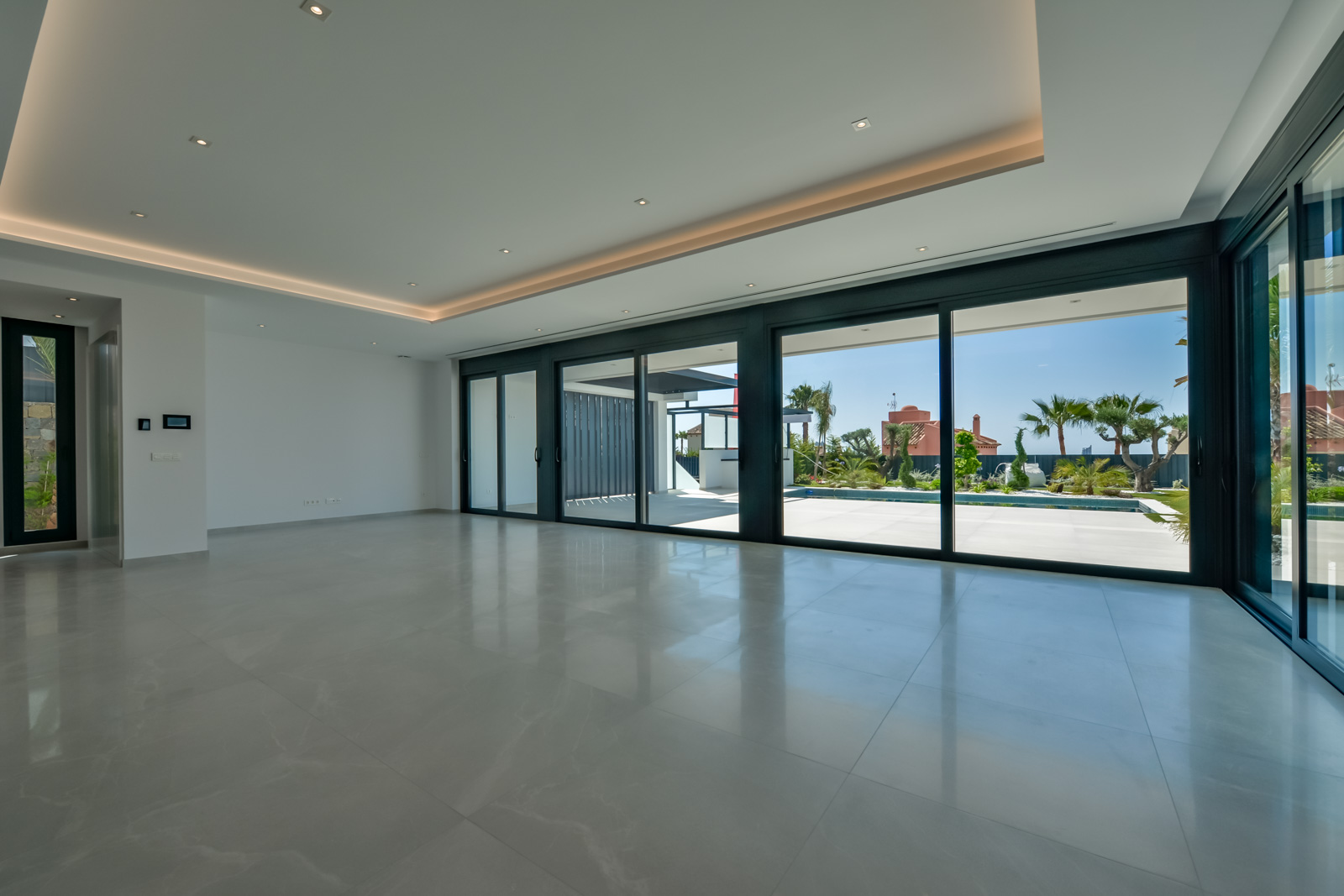 Prachtige moderne villa met uitzicht op zee in Benidorm