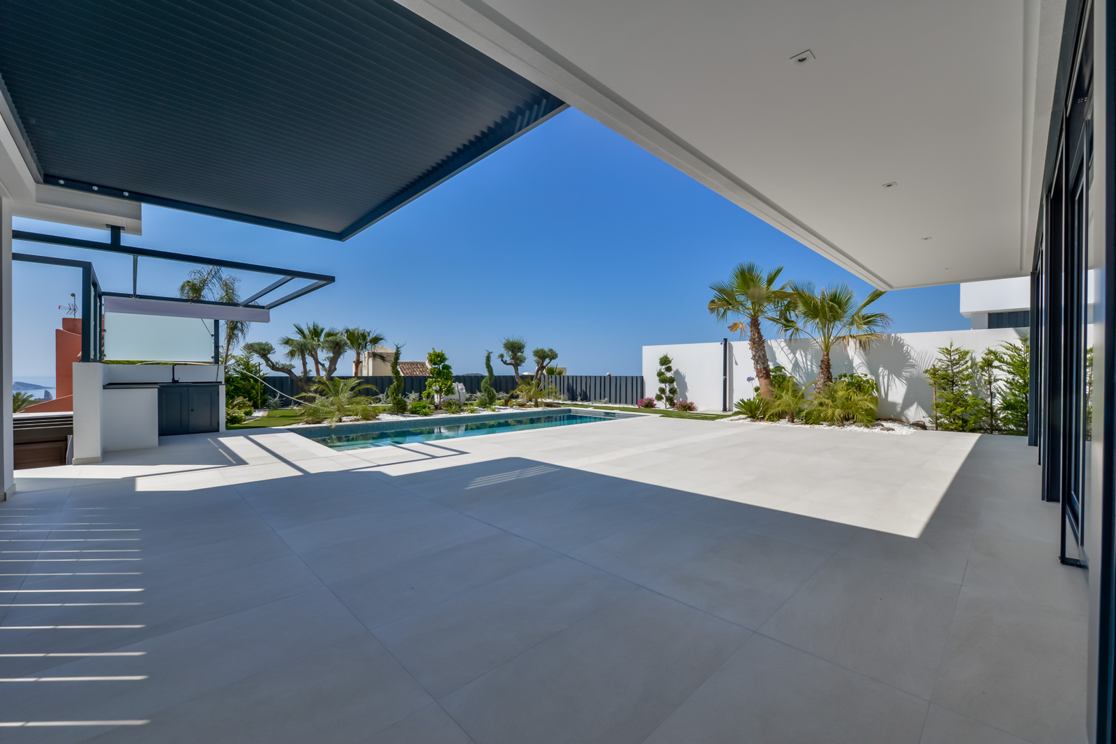 Prachtige moderne villa met uitzicht op zee in Benidorm