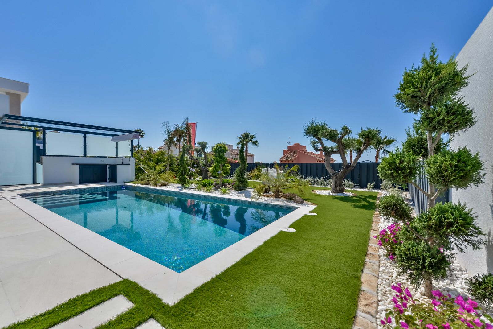 Prachtige moderne villa met uitzicht op zee in Benidorm