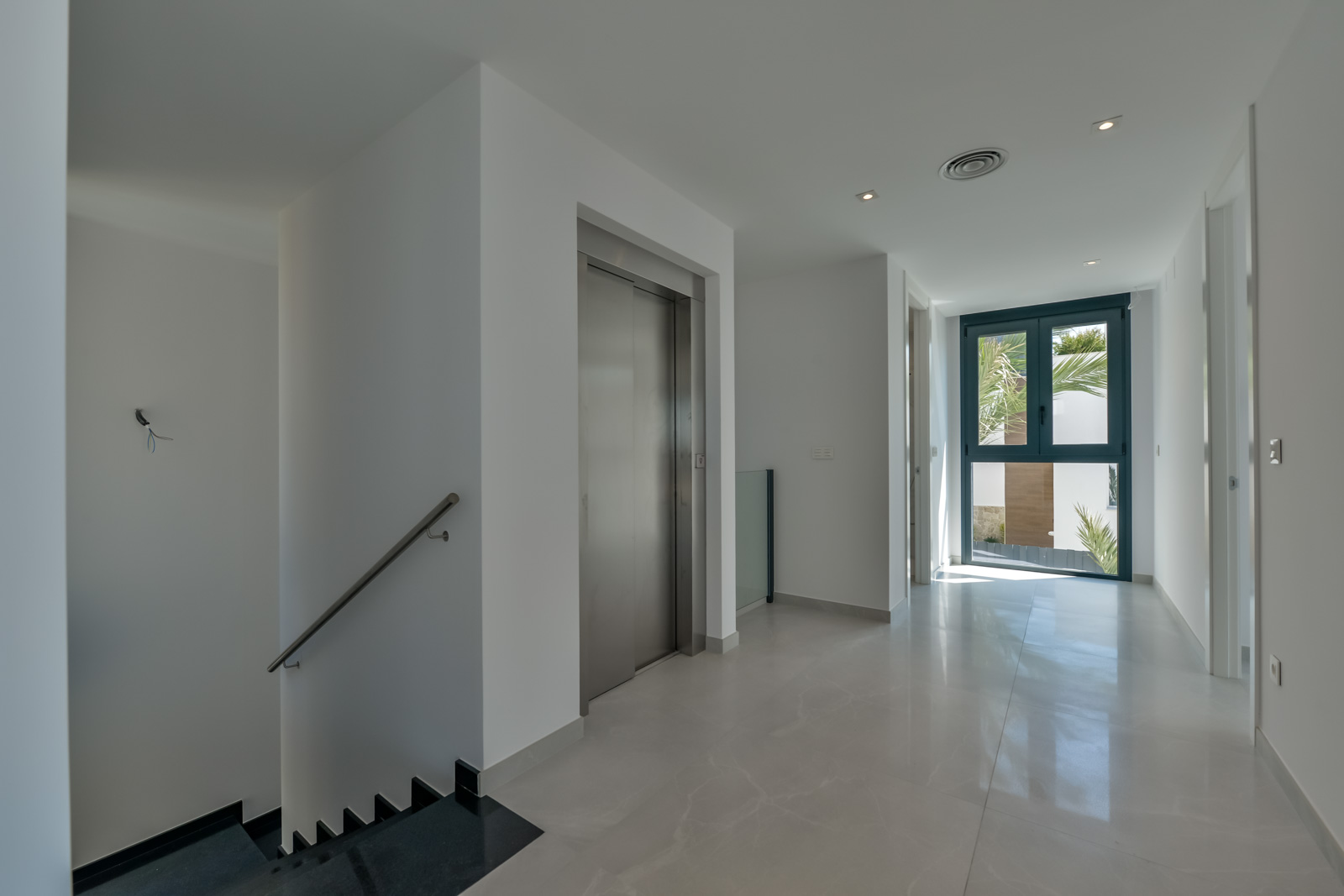 Prachtige moderne villa met uitzicht op zee in Benidorm