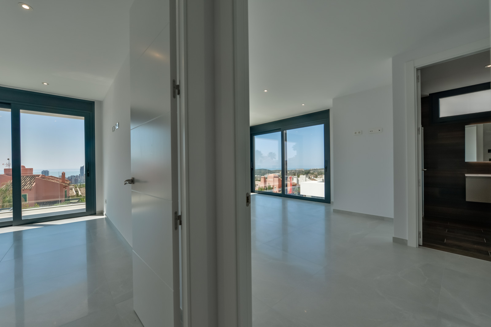 Prachtige moderne villa met uitzicht op zee in Benidorm