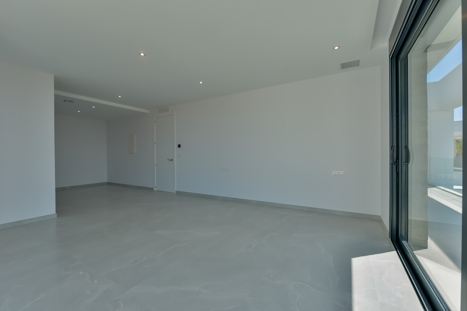 Prachtige moderne villa met uitzicht op zee in Benidorm