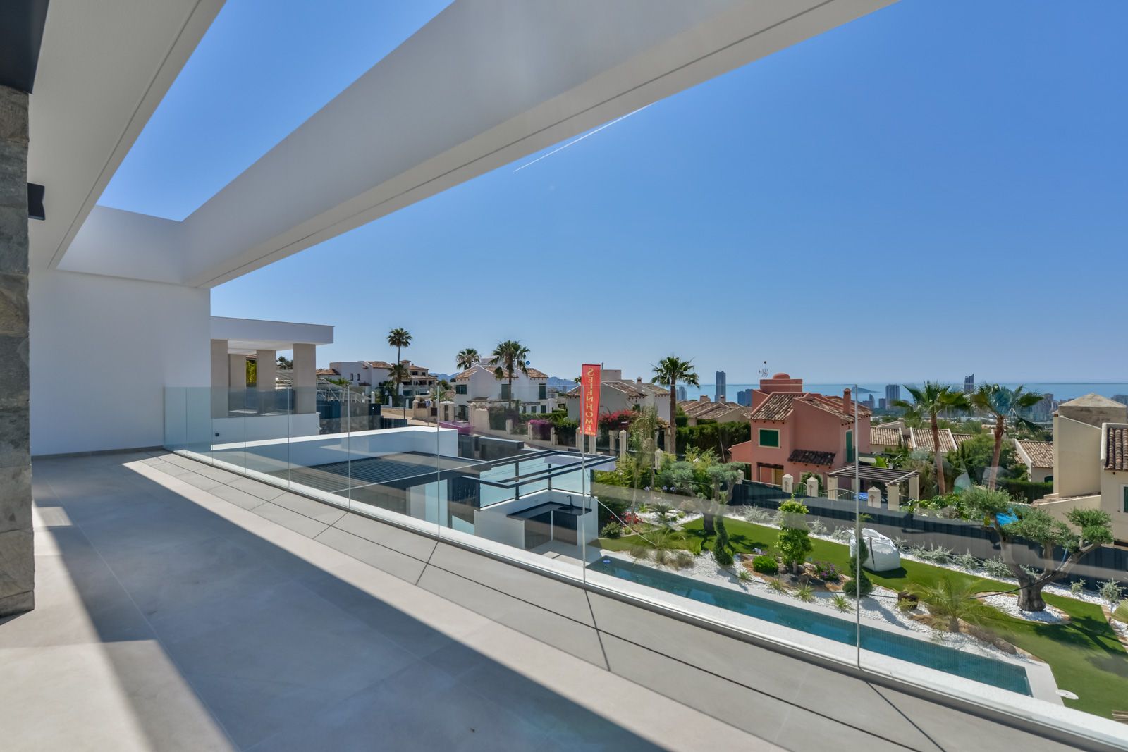 Prachtige moderne villa met uitzicht op zee in Benidorm