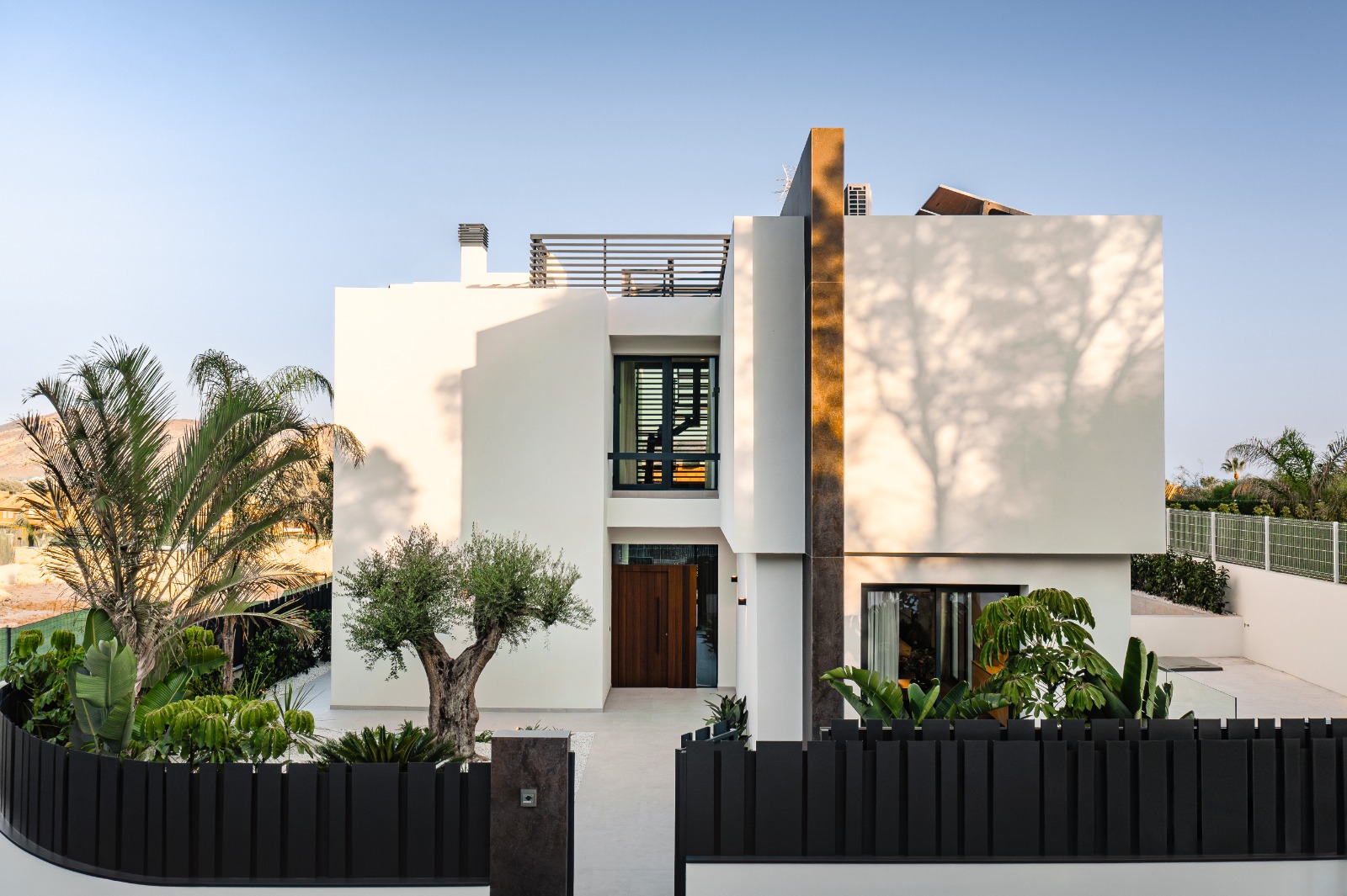 Modern villa with panoramic sea views in Benidorm