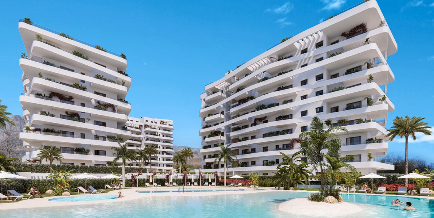 Appartement à Villajoyosa : 3 chambres, 2 salles de bains et piscines communautaires.
