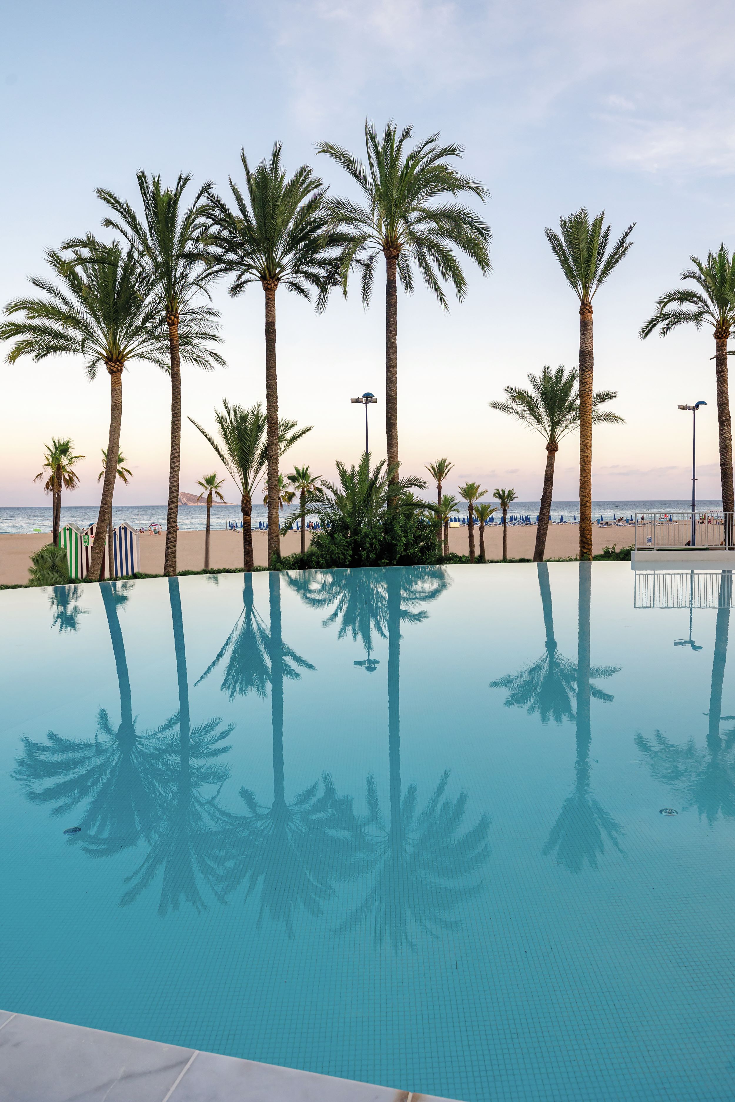 Luxury 2 bedroom apartment on the first line of Poniente beach in Benidorm