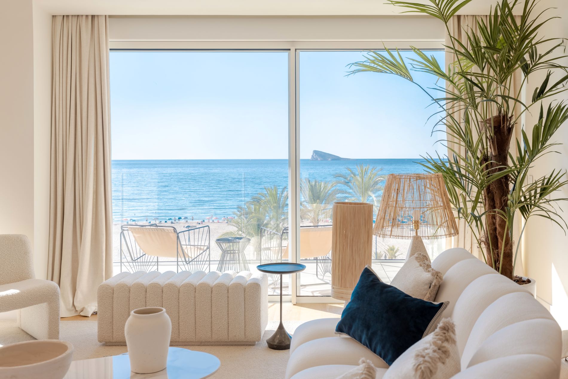 Luxury 2 bedroom apartment on the first line of Poniente beach in Benidorm