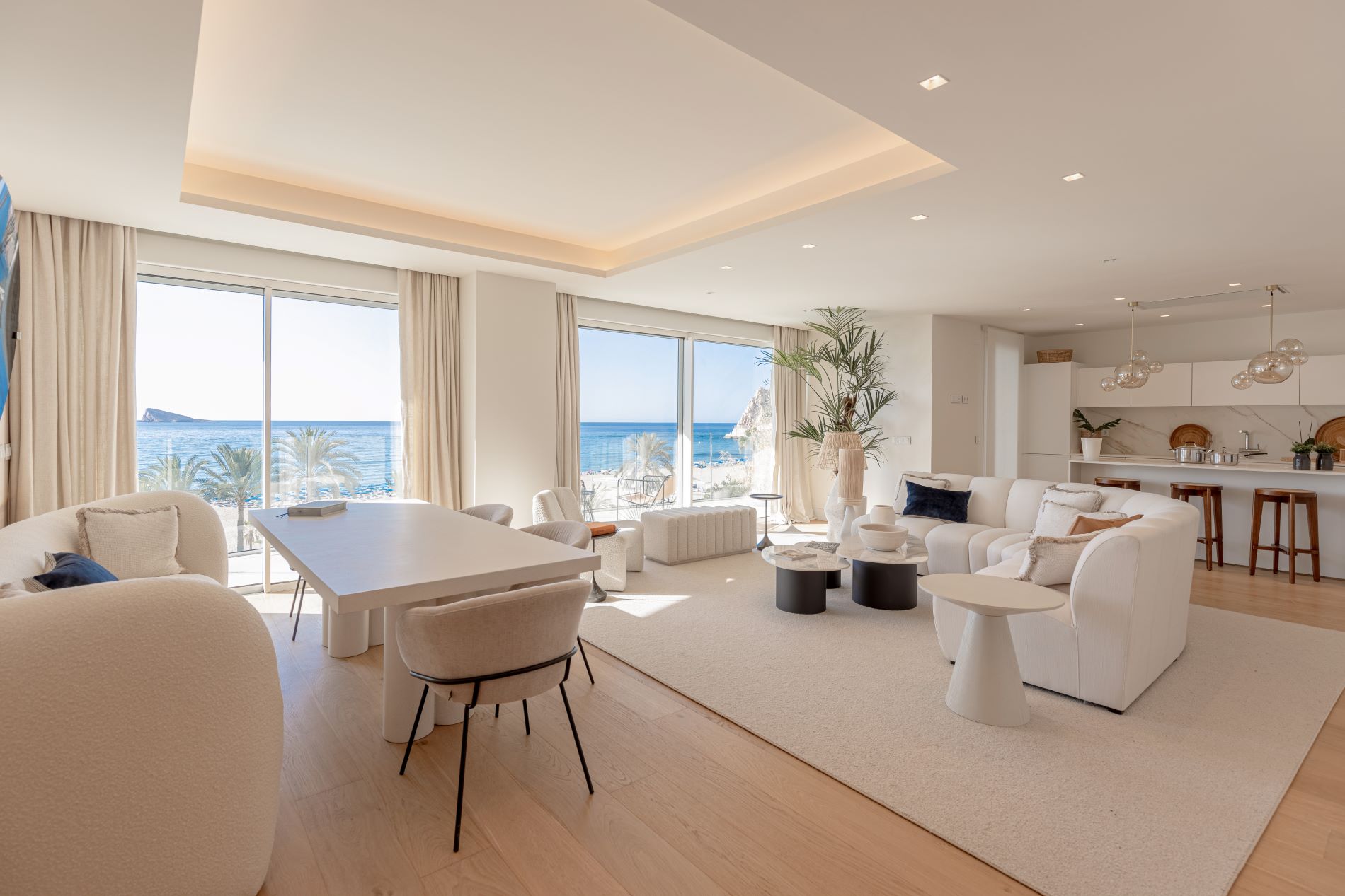 Luxury 2 bedroom apartment on the first line of Poniente beach in Benidorm