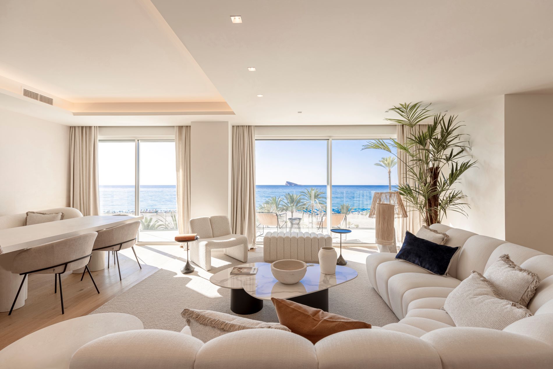 Luxury 2 bedroom apartment on the first line of Poniente beach in Benidorm